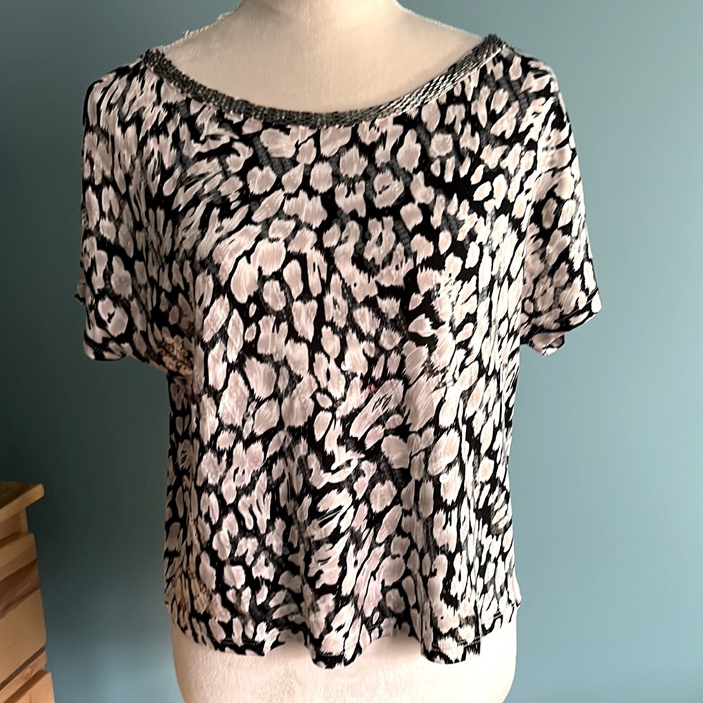 INC oversized crop top Small/Medium Beautifully detailed animal print.